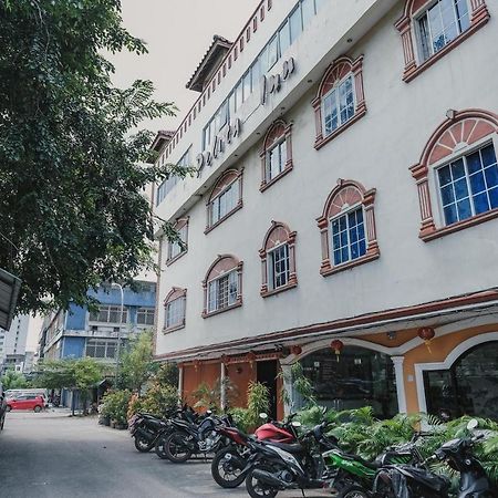 Reddoorz Near Nagoya Hill Mall Batam 5 Екстериор снимка